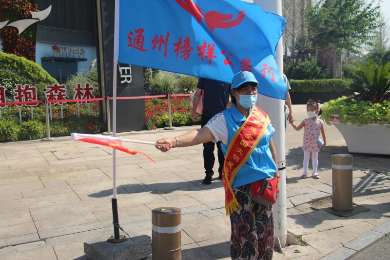 <strong>男人狂操女人逼免费网站</strong>